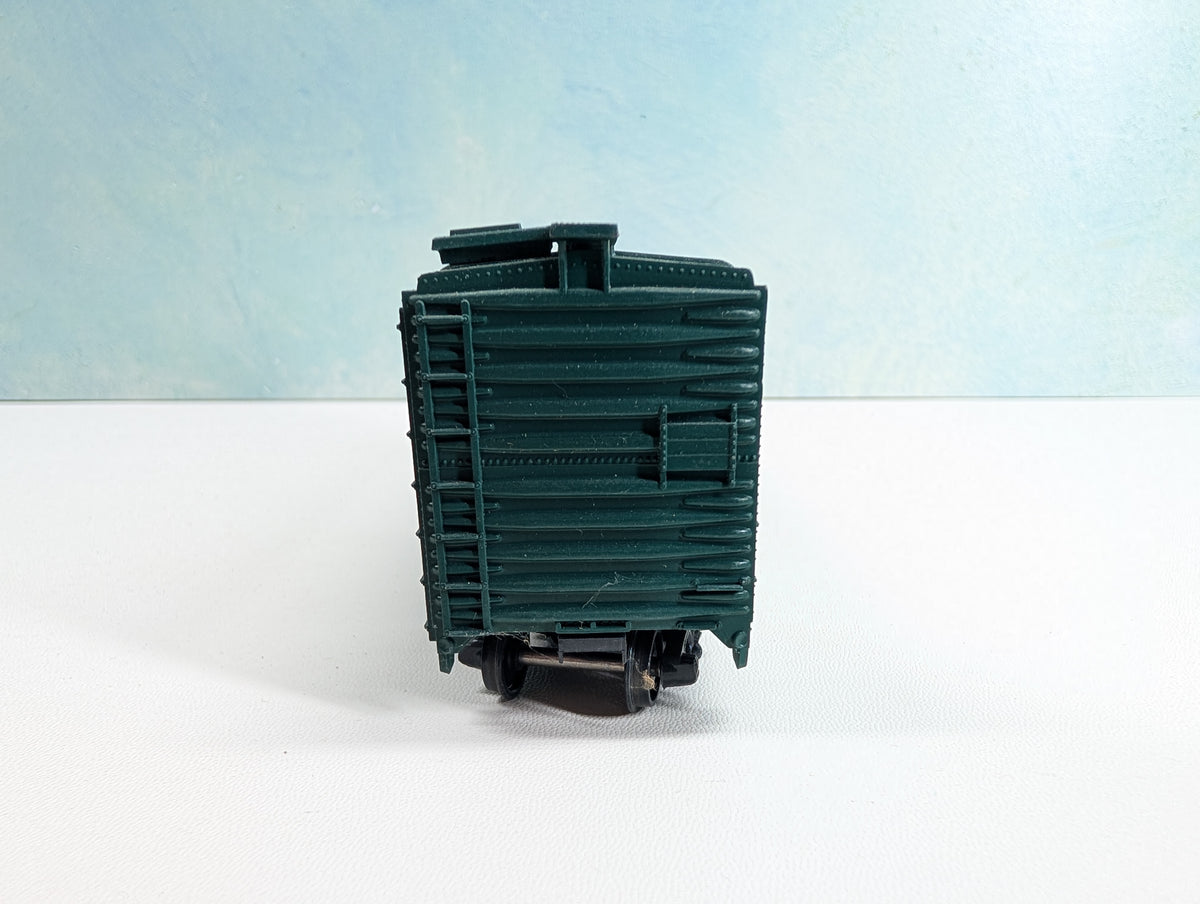 USED Athearn HO Scale 40' Box Car Vermont Railway VTR #169