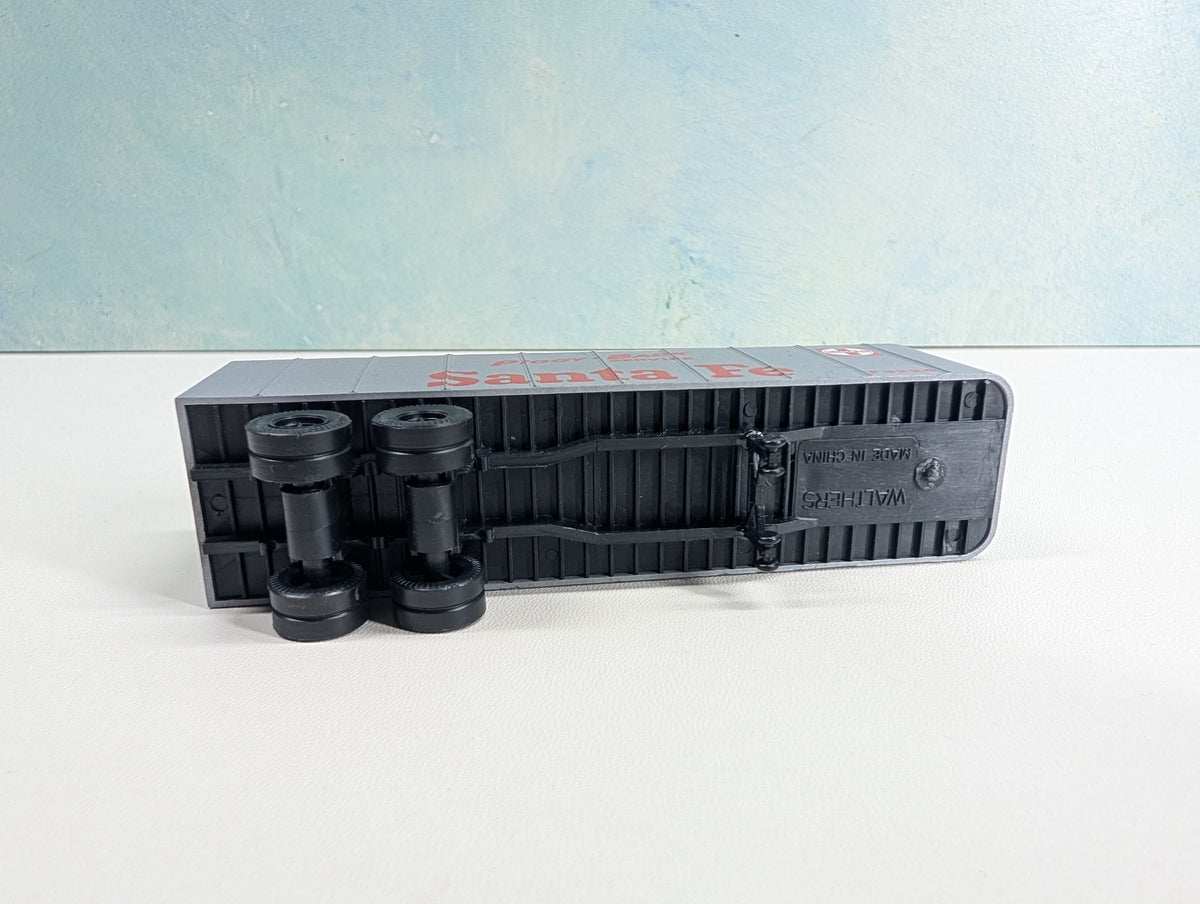 USED Walthers HO Scale 32' Trailer Santa Fe #F3224