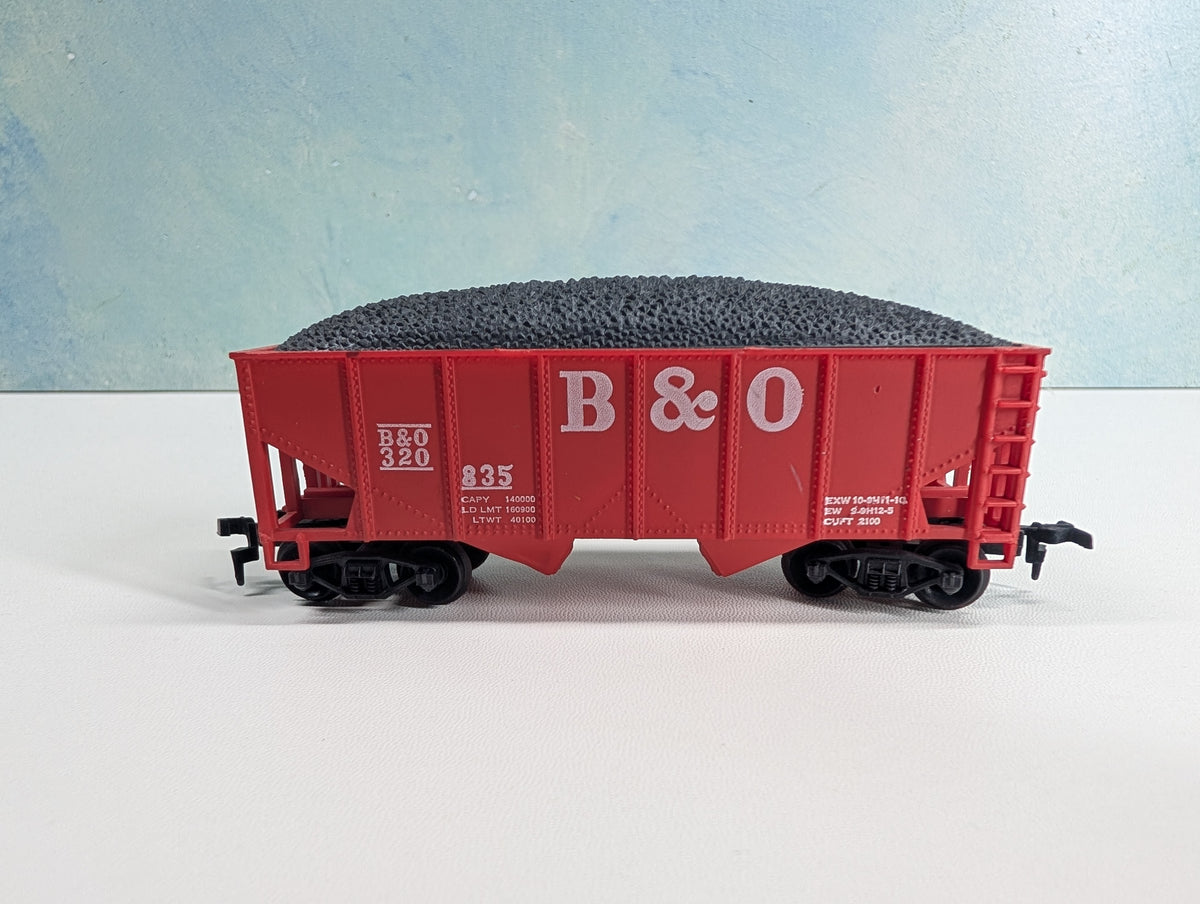 USED Life-Like HO Scale 2 Bay Hopper w/ Coal Baltimore and Ohio B&O #320835