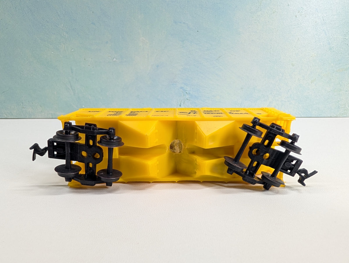 USED Life-Like HO Scale 2 Bay Hopper w/ Coal Union Pacific UP #32100