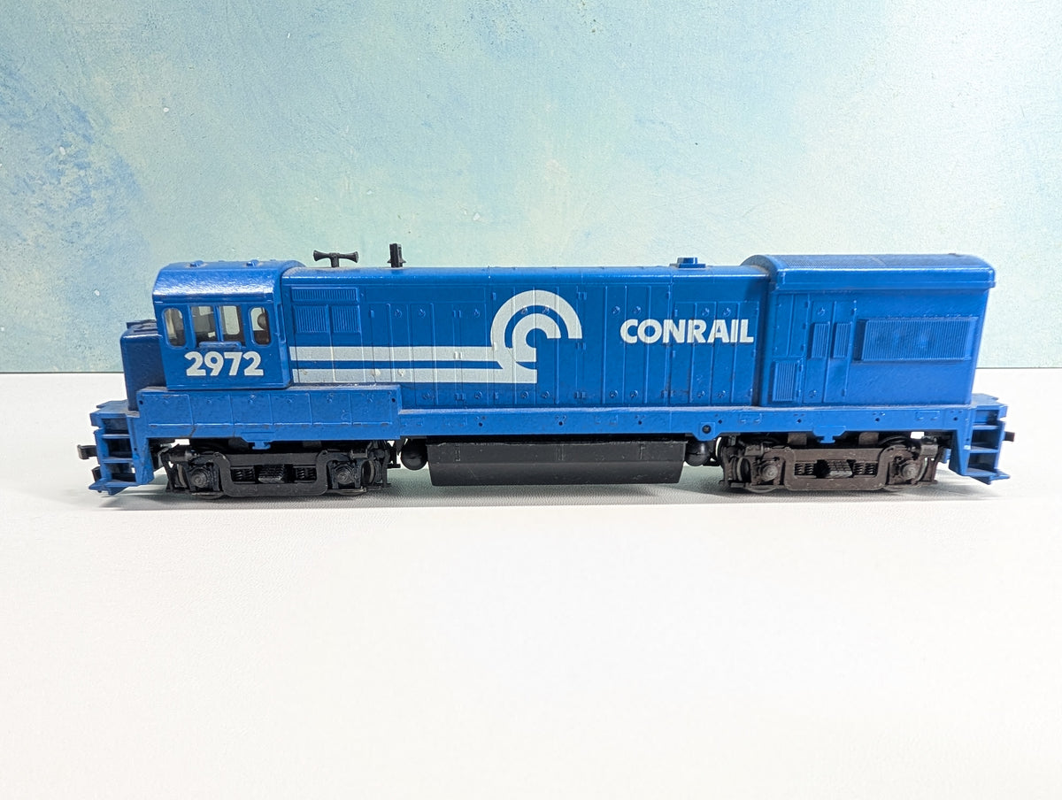 USED Athearn HO Scale Diesel Locomotive w/ Custom Decals Conrail #2972 Unpowered