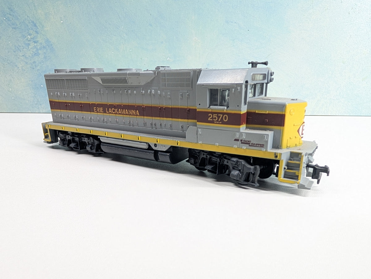 USED Athearn HO Scale GP35 Diesel Locomotive Erie Lackawanna #2570 Unpowered
