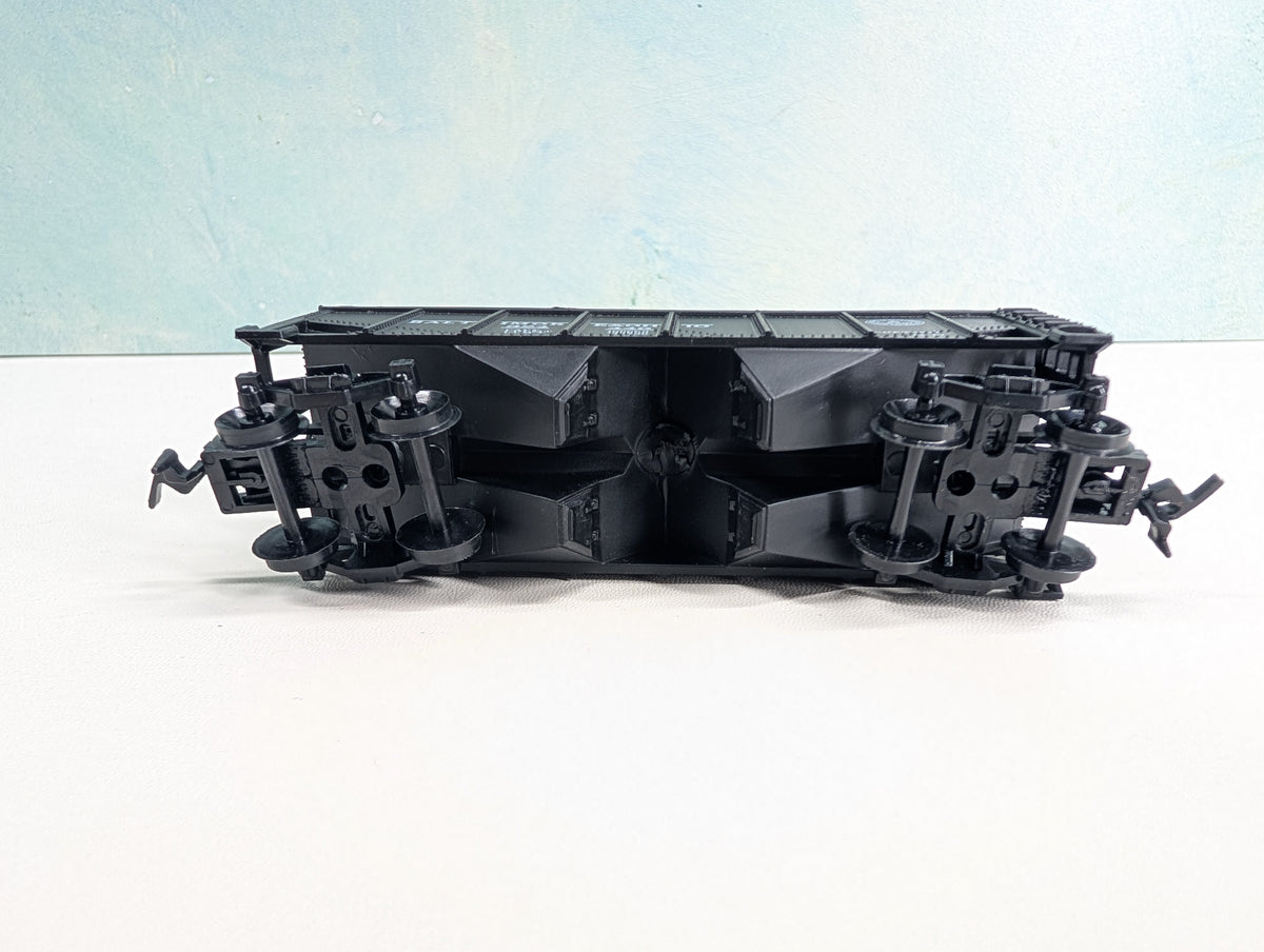 USED Life-Like HO Scale 2 Bay Hopper w/ Coal Baltimore and Ohio B&O #324449