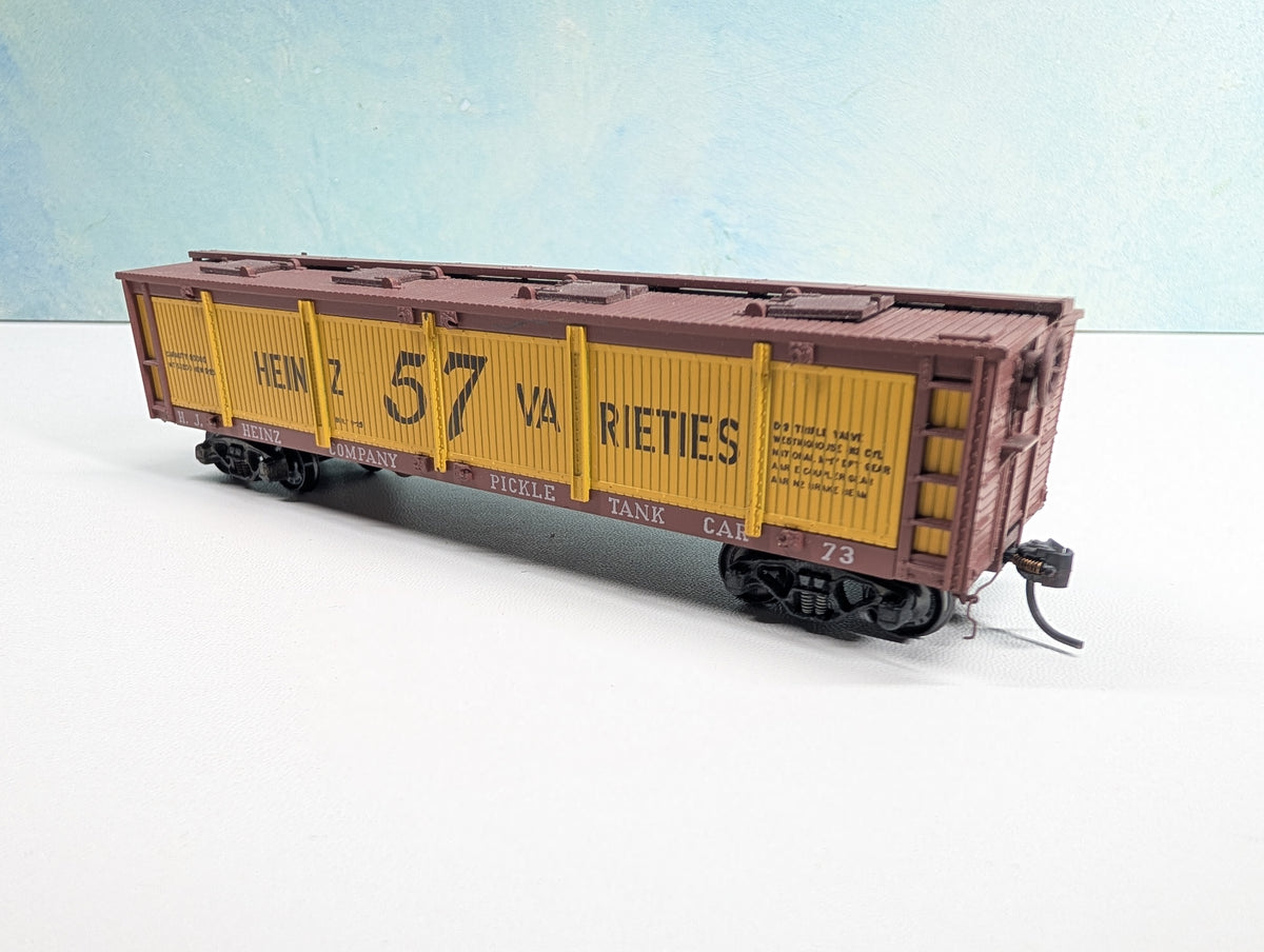 USED Athearn HO Scale Enclosed Pickle Tank Car Heinz #73 Metal Wheels