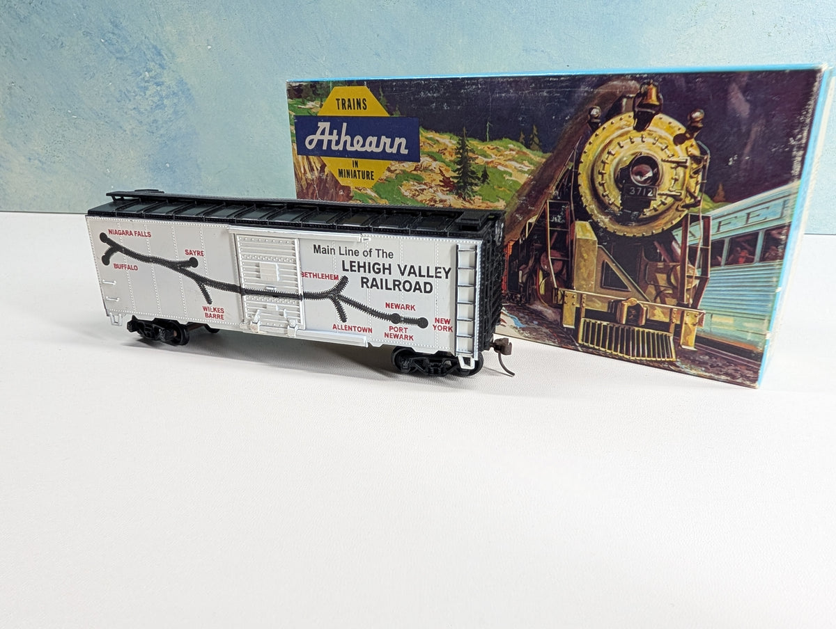 USED Athearn 326 HO Scale 40' Box Car Lehigh Valley Bev-Bel