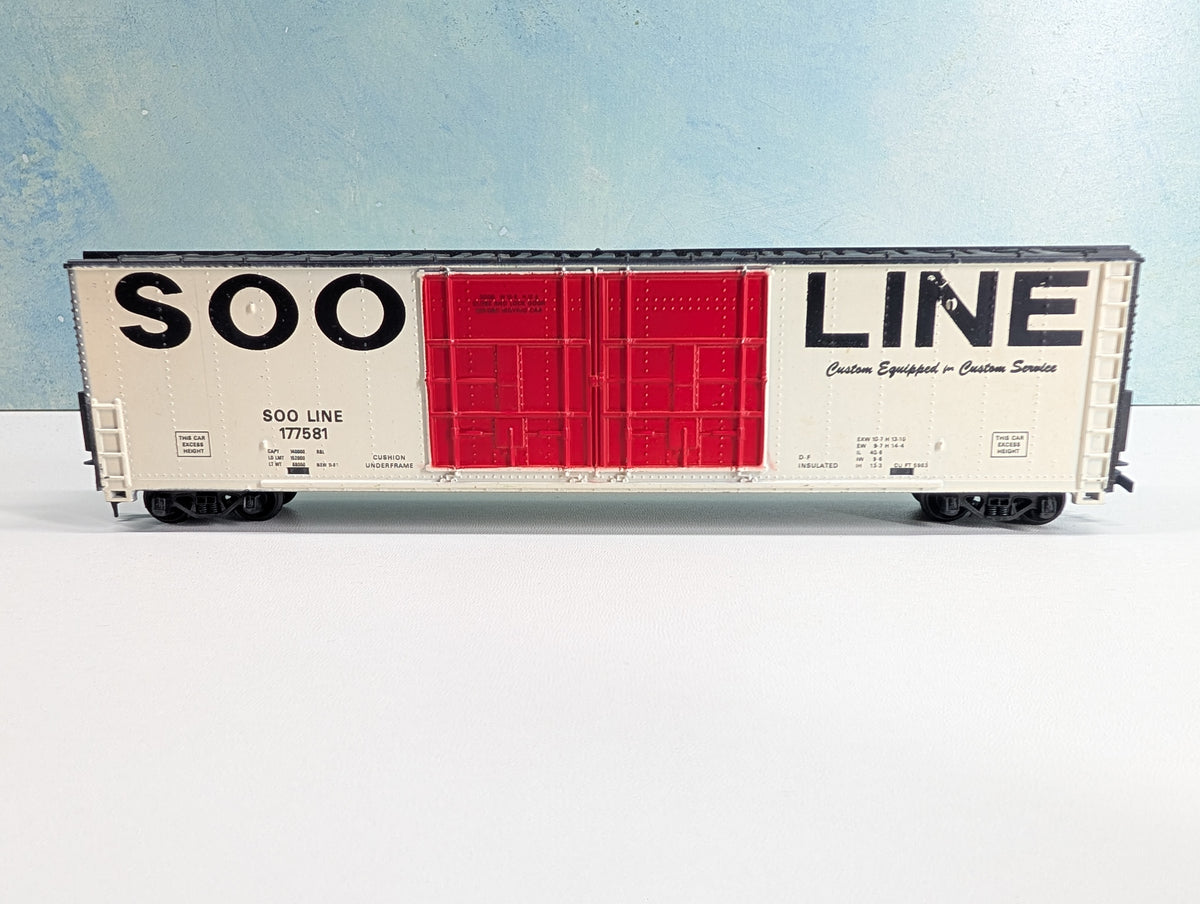 USED Tyco HO Scale 50' DD Box Car SOO Line #177581