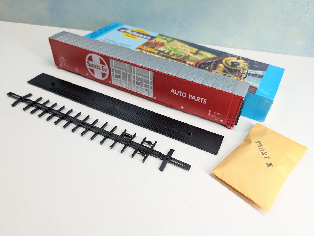 USED Athearn 1975 HO Scale 86' Hi-Cube Box Car, 4 Doors Santa Fe ATSF #36589 KIT
