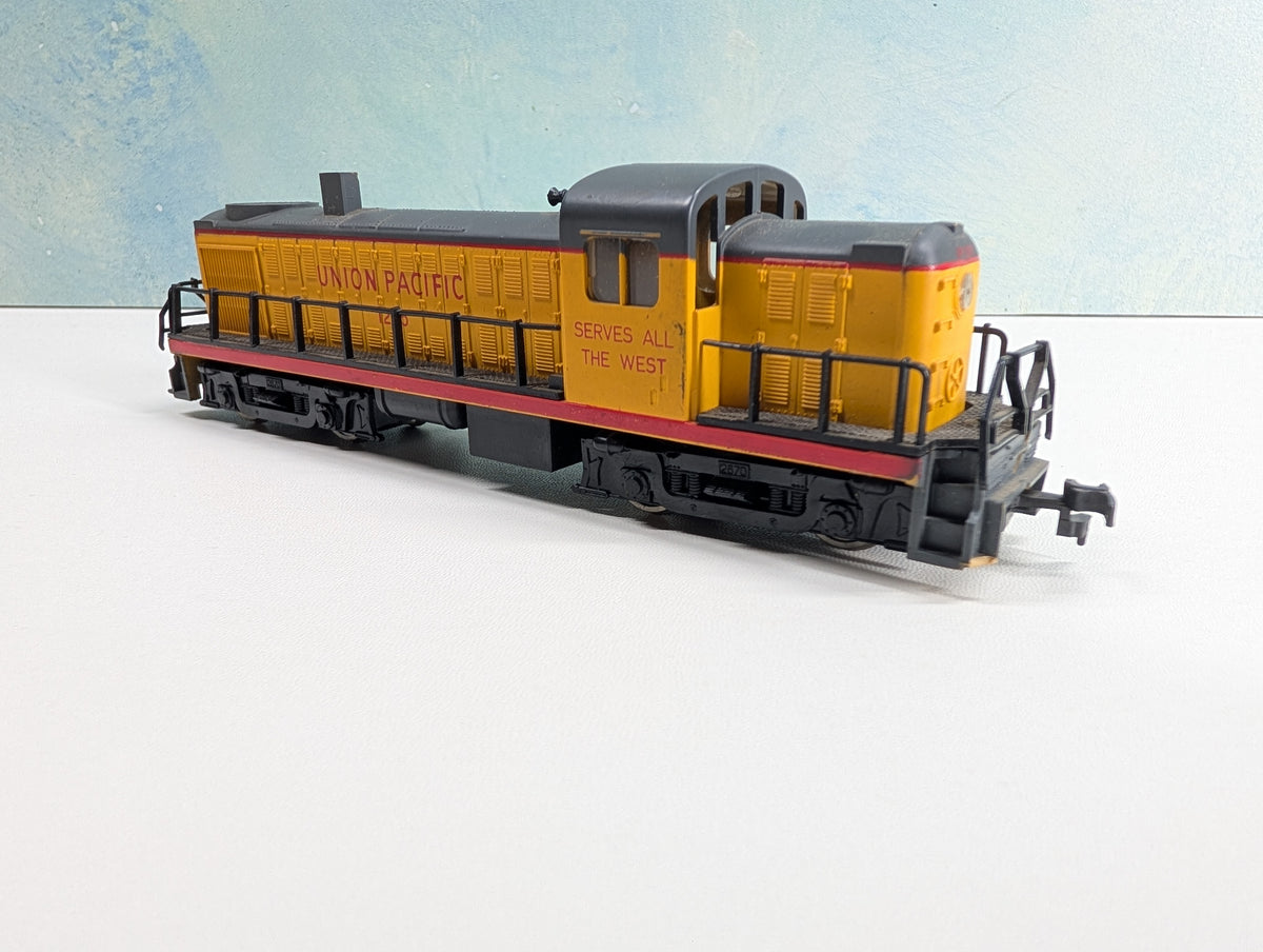 USED AHM HO Scale RS-2 Diesel Locomotive Union Pacific UP #1295 Non-Powered