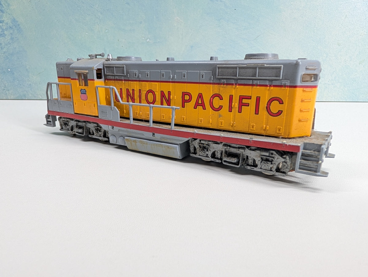 USED AHM HO Scale Diesel Locomotive Union Pacific UP Tested! DC
