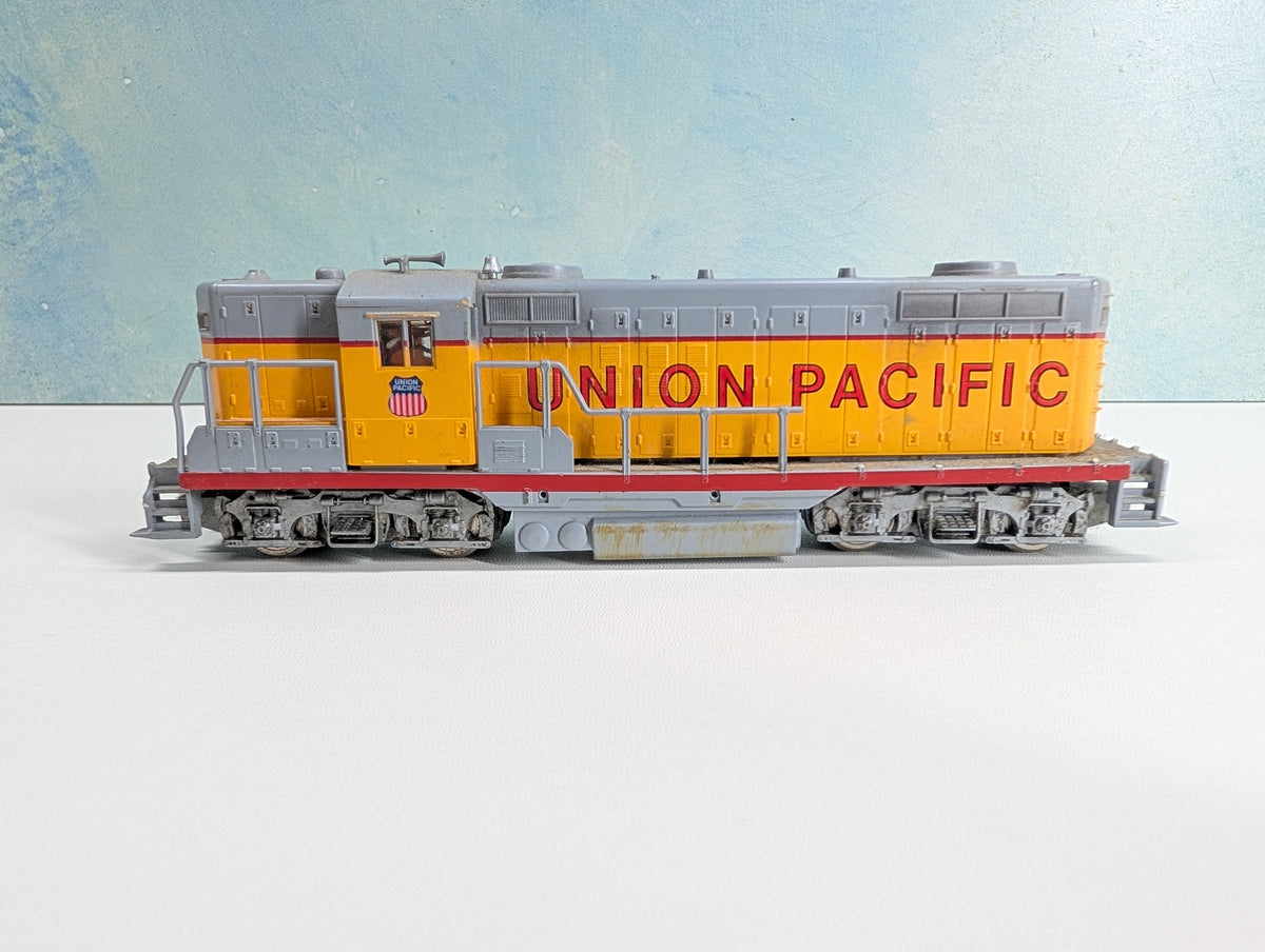 USED AHM HO Scale Diesel Locomotive Union Pacific UP Tested! DC