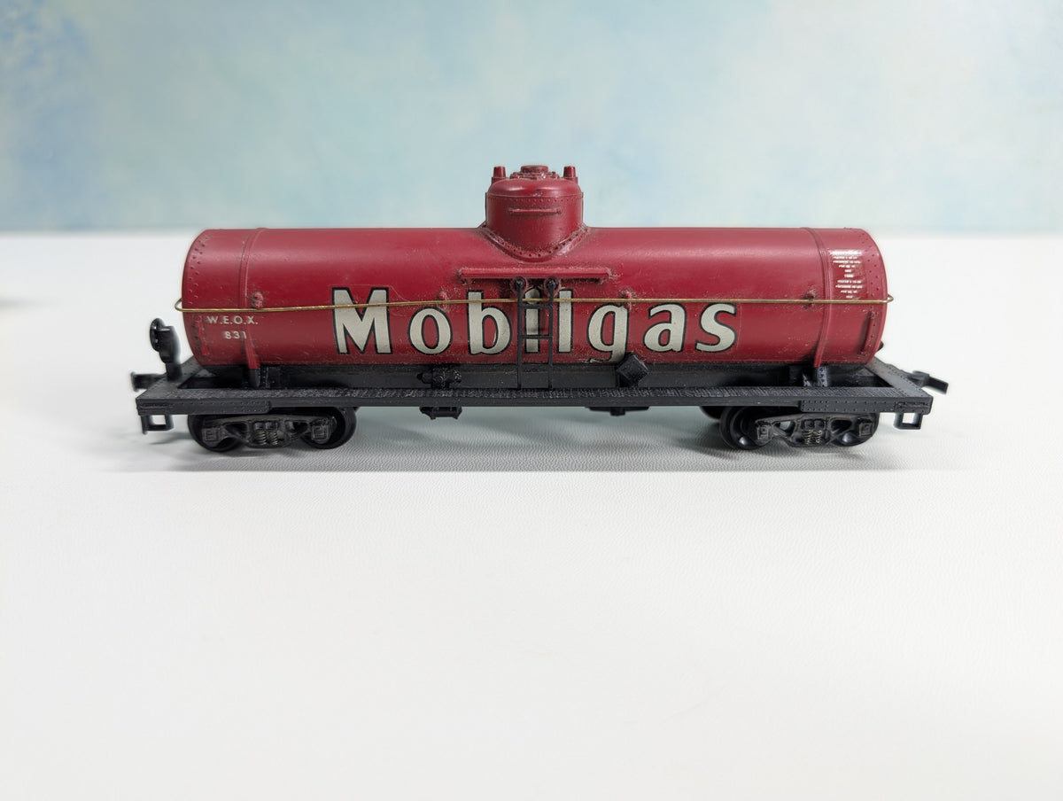 USED HOBBYLINE HO Scale Single Dome Tank Car Mobilgas WEOX #831