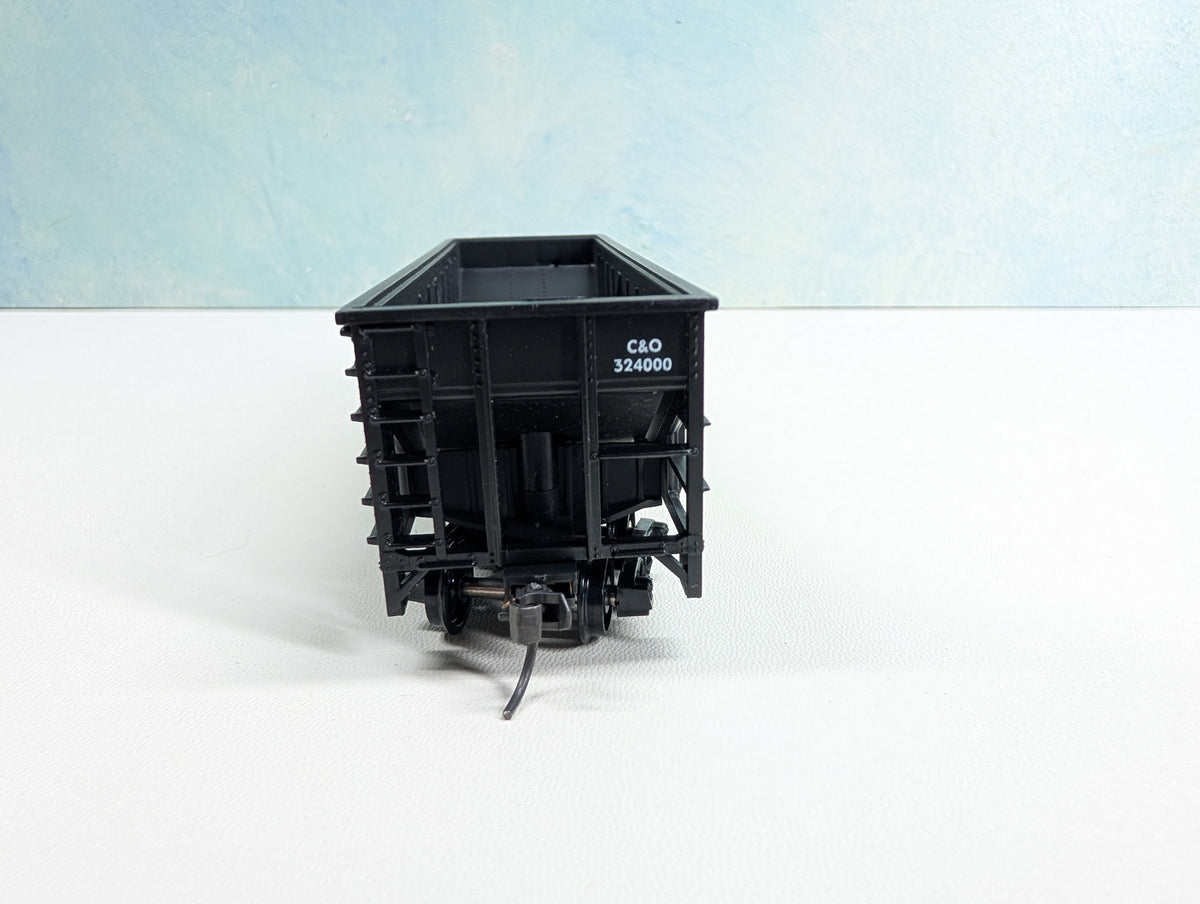 USED Walthers #932-56 HO Scale 36' Hopper Chesapeake and Ohio C&O #324000