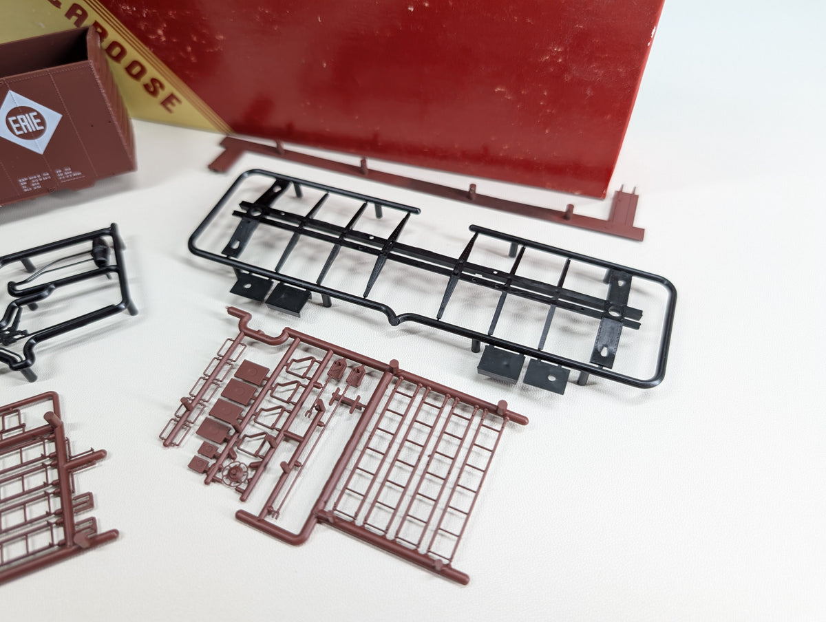 USED Red Caboose #8704-5 HO Scale 40' ACF Box Car Erie #84562 KIT