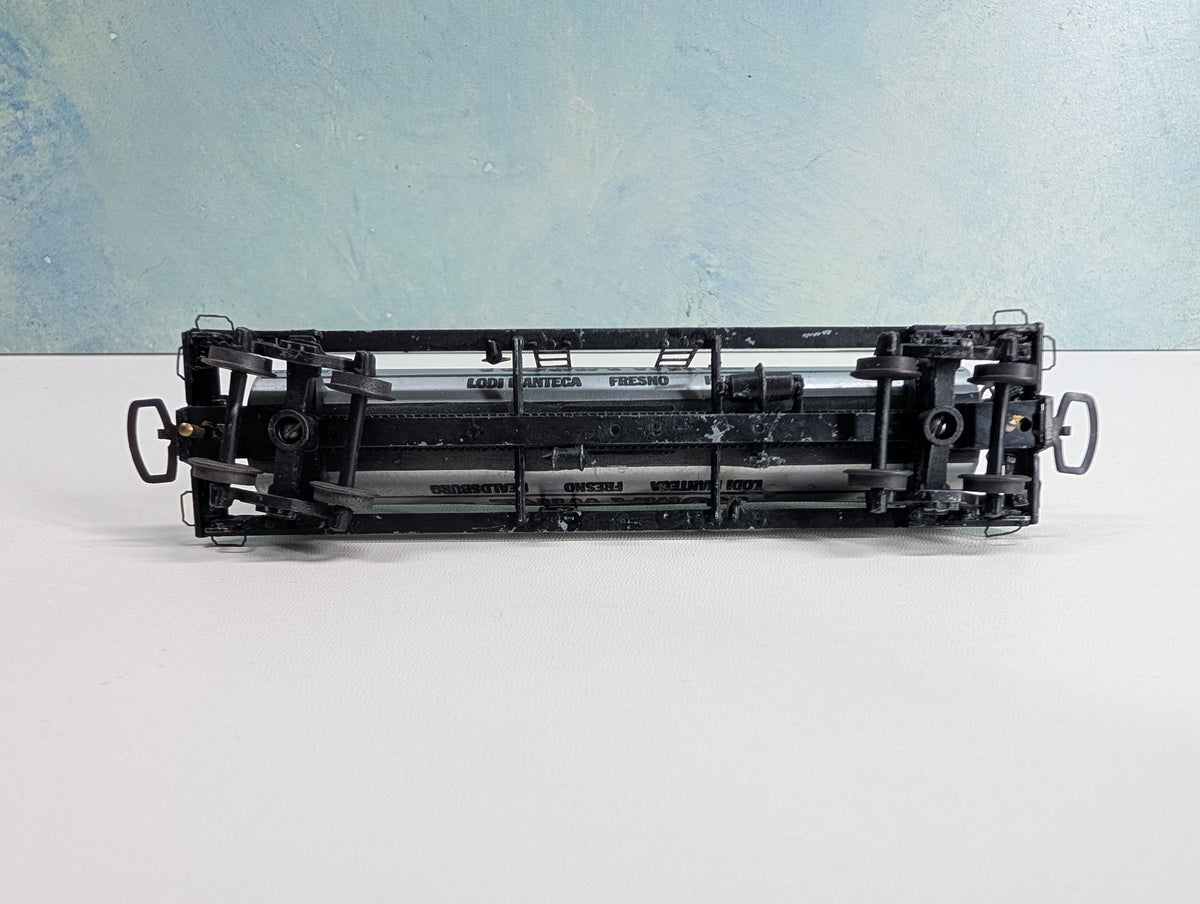 USED Thomas HO Scale 6 Dome Tank Car Metal Roma Wine GATX #992