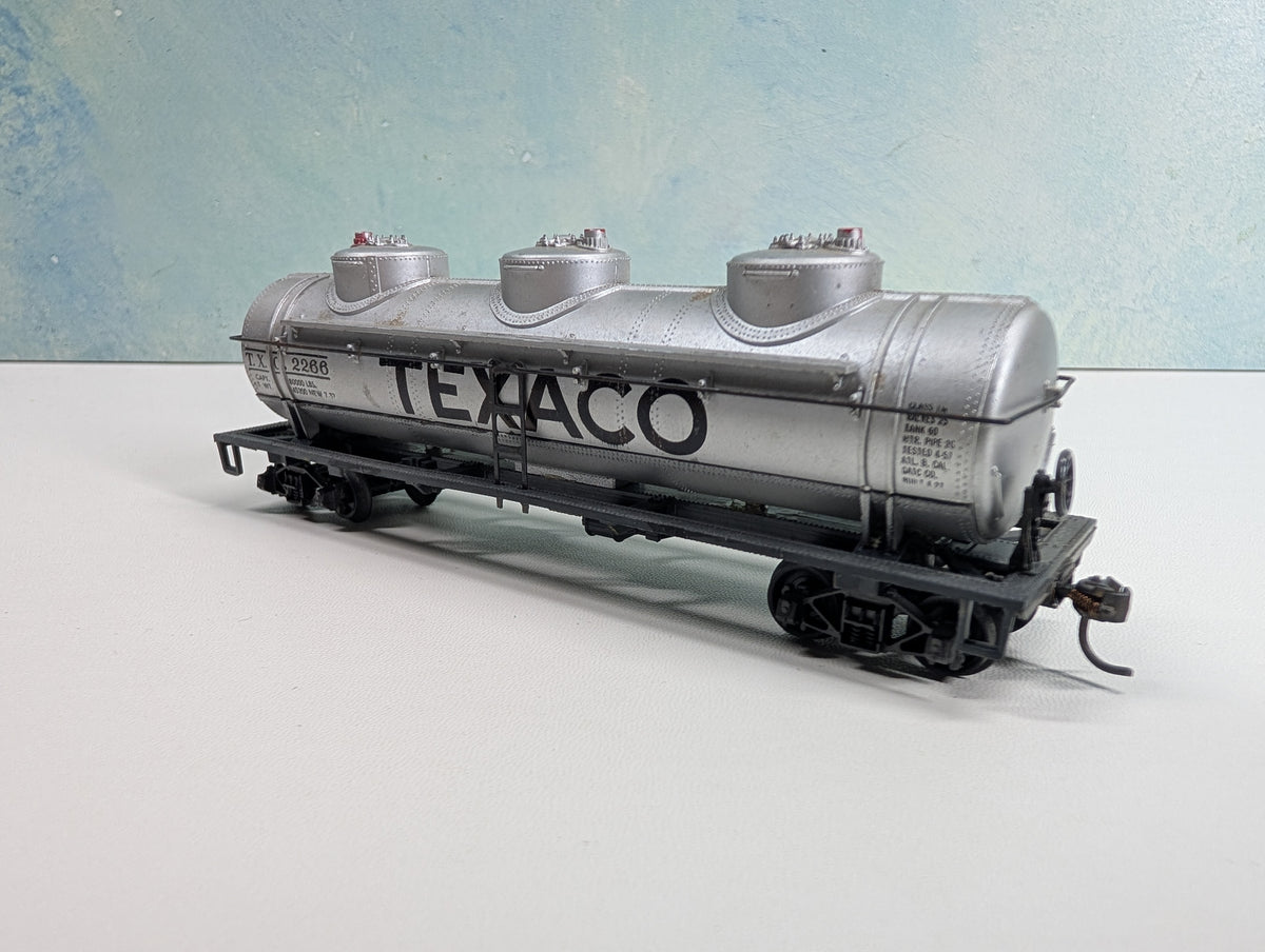 USED HO Scale Triple Dome Tank Car Texaco TCX #2266