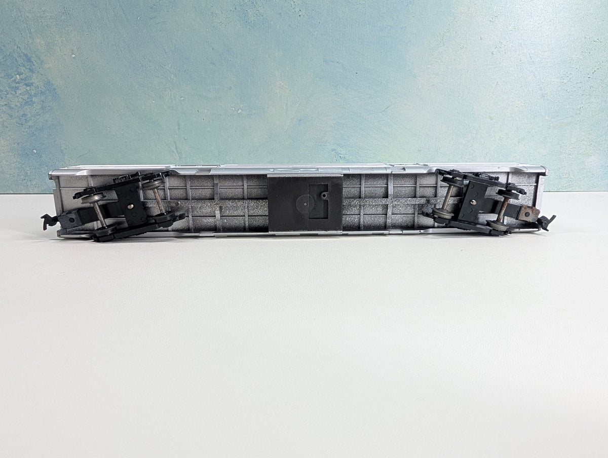 USED Athearn HO Scale Baggage Passenger Car Amtrak #1040