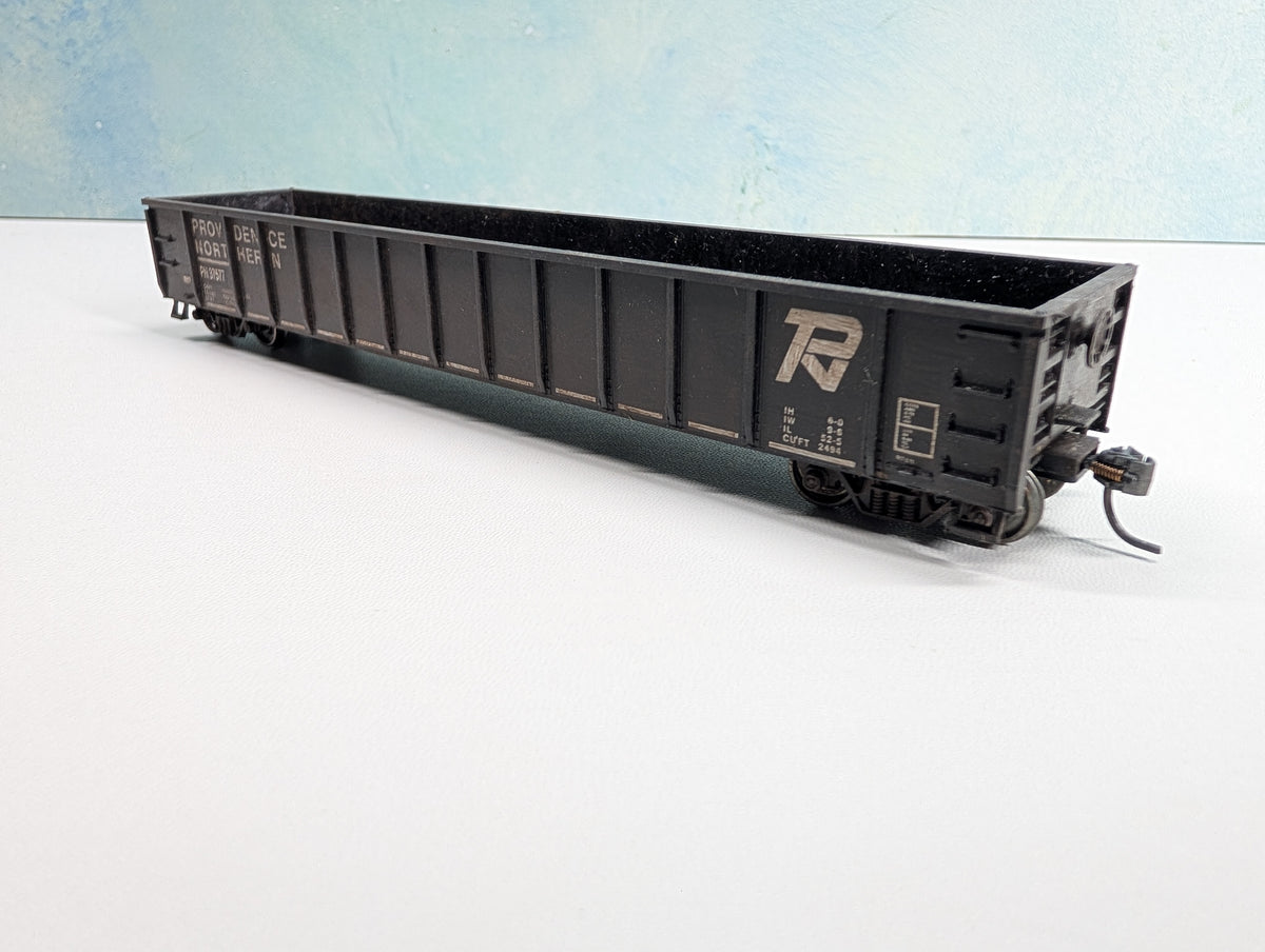 USED Roundhouse HO Scale 52' Gondola, Weathered Providence Northern PN #37577 Metal Wheels