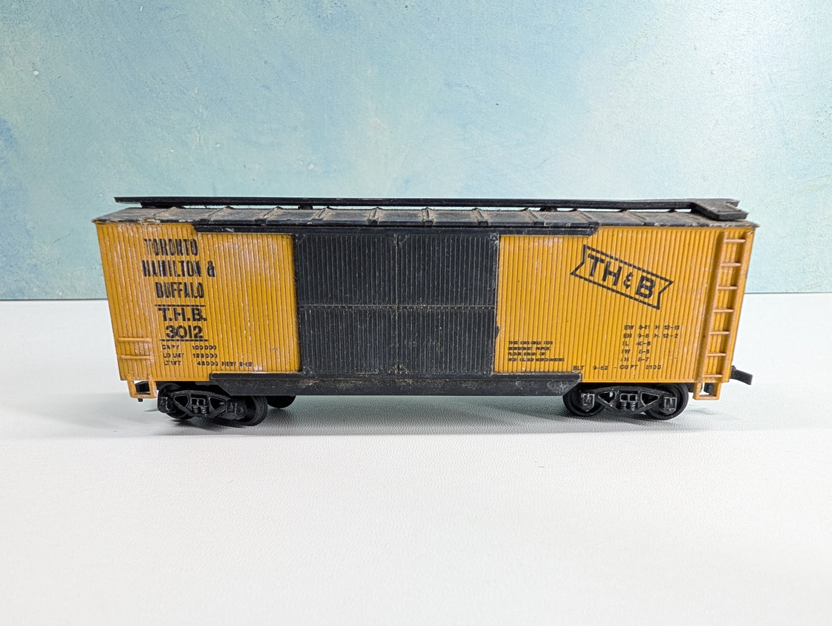 USED HO Scale Wooden DD Box Car Toronto, Hamilton & Buffalo THB #3012 Weathered