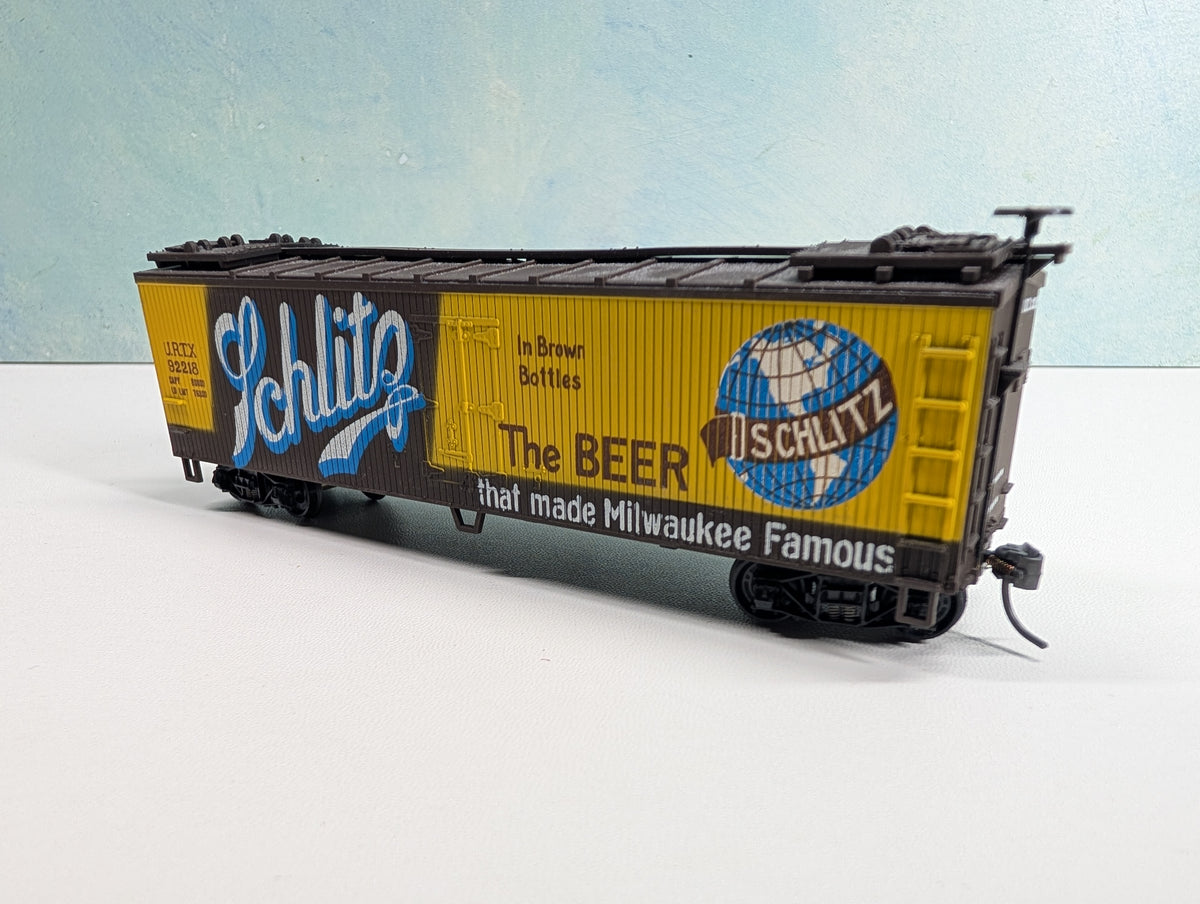 USED TRAIN MINIATURE HO Scale Beer Car Schlitz URTX #92218