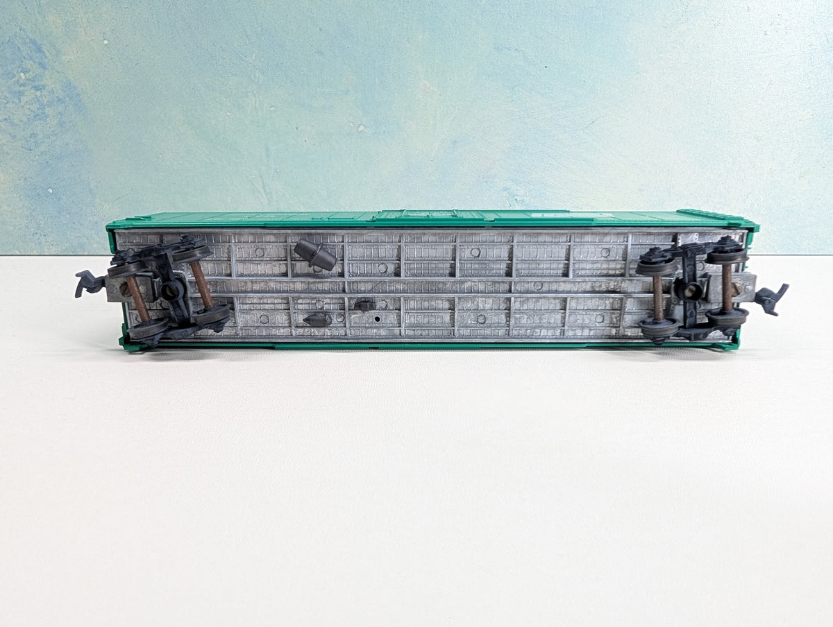 USED Roundhouse HO Scale 50' Box Car Penn Central PC #21068