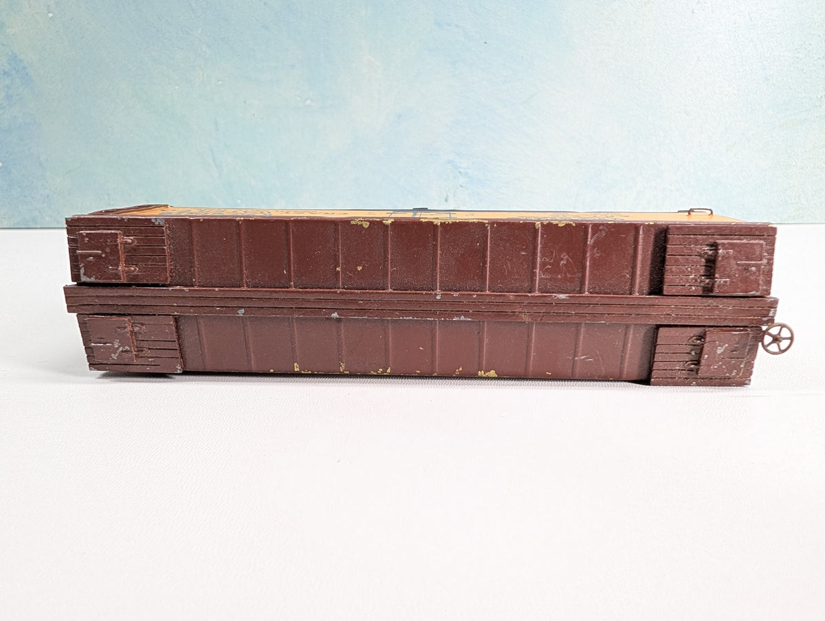 USED HO Scale 40' Box Car, Metal Crazy Crystals Water ART #546