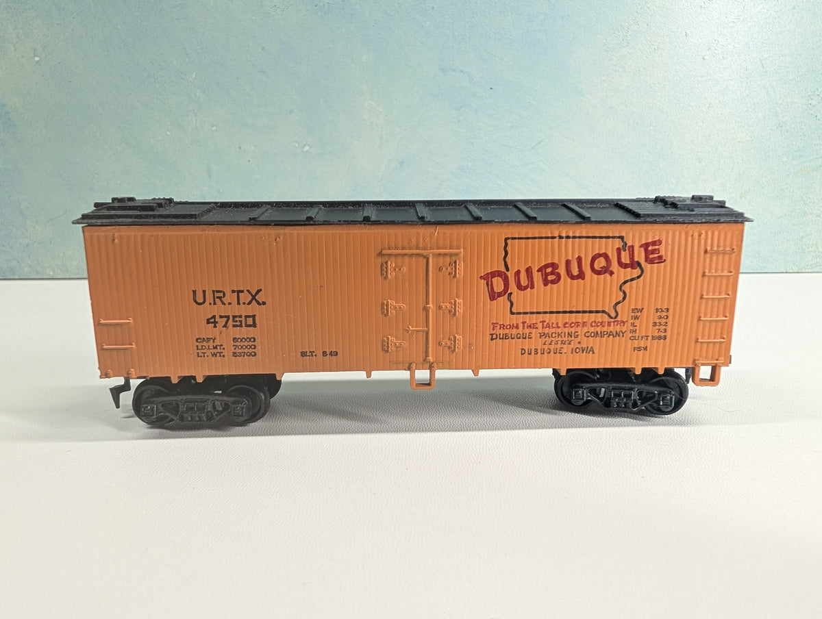 USED HO Scale 40' Box Car Dubuqe URTX #4750