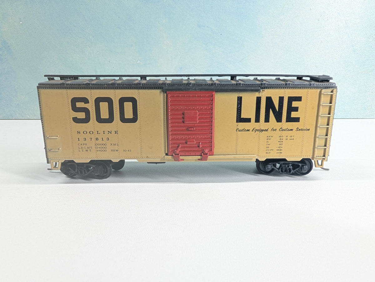 USED Athearn HO Scale 40' Box Car SOO Line #137813