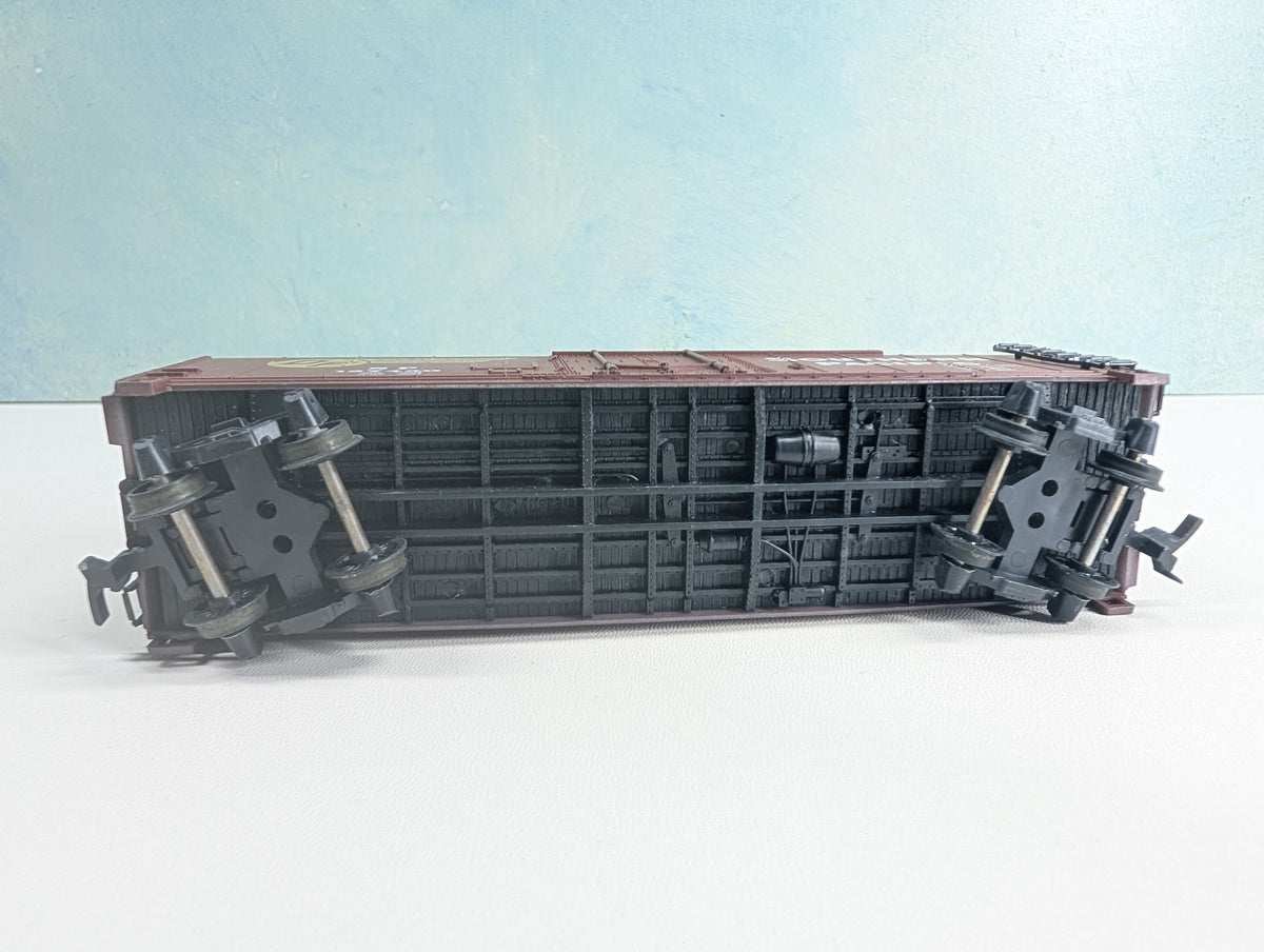 USED HO Scale 40' Box Car Southern Pacific SP #127430