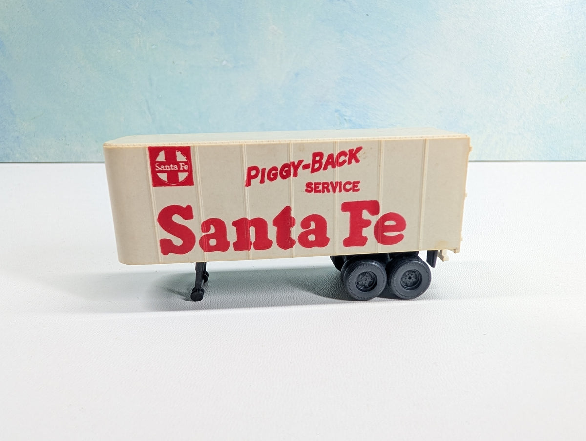 USED Tyco HO Scale Piggyback Trailer Santa Fe