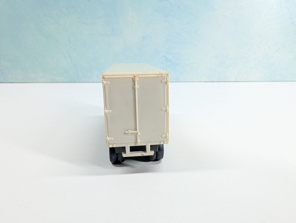 USED Tyco HO Scale Piggyback Trailer Santa Fe