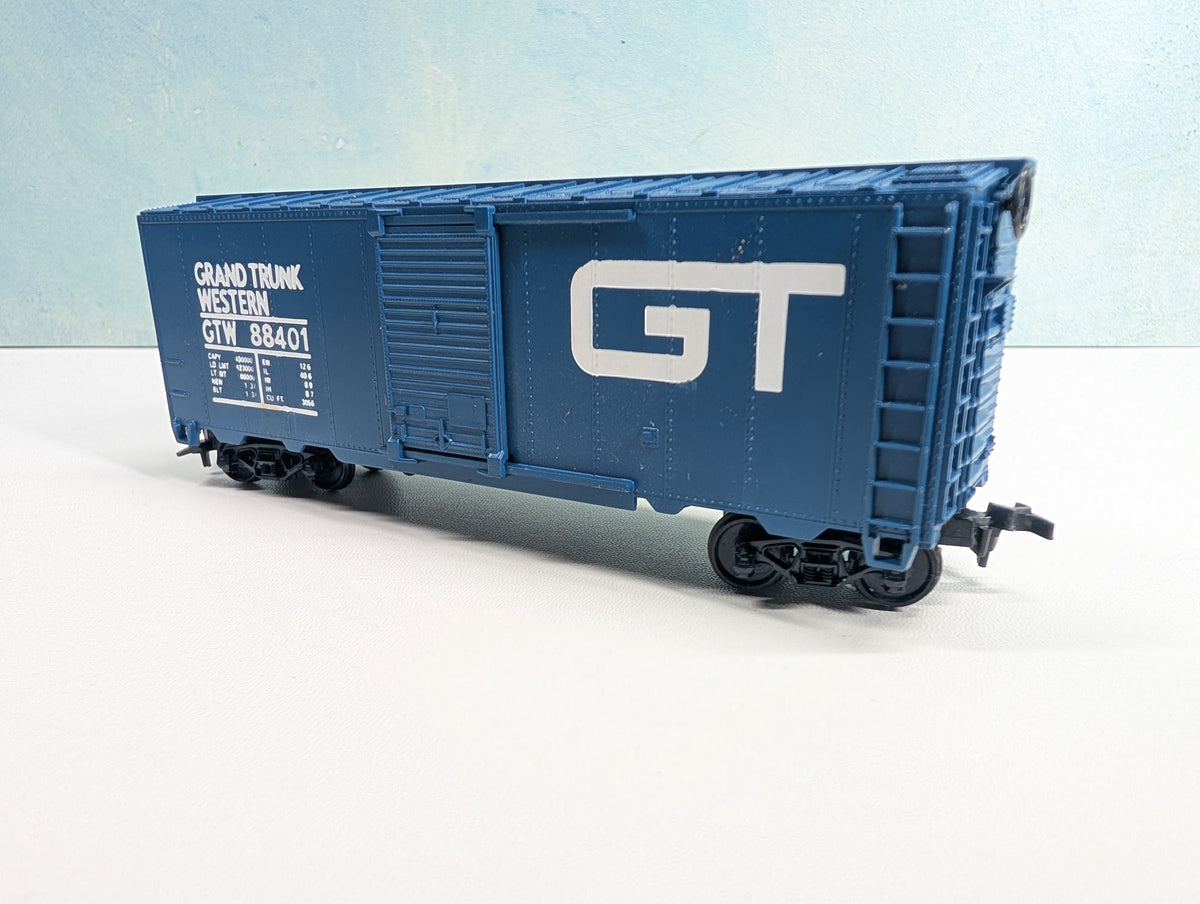 USED Lionel HO Scale 40' Box Car Grand Trunk Western GTW #88401