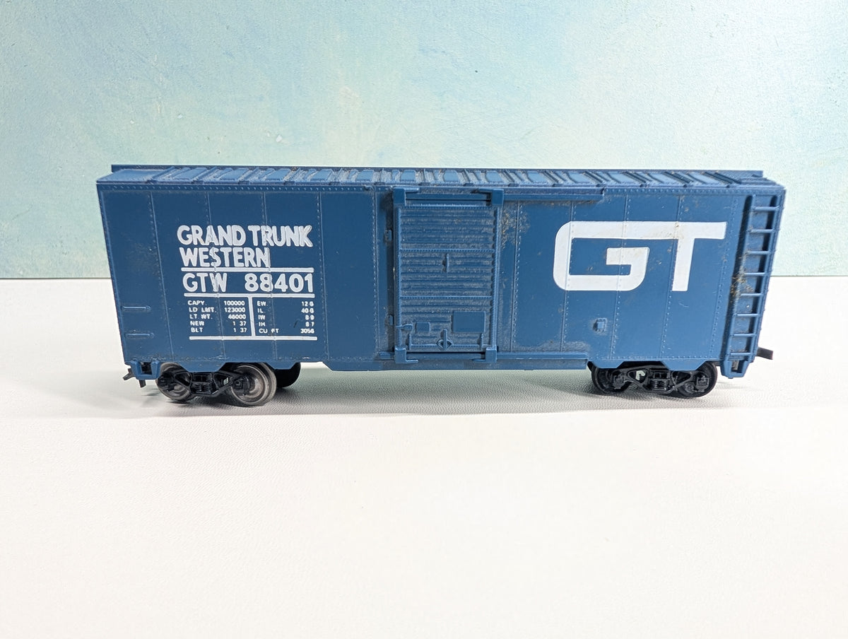 USED Lionel HO Scale 40' Box Car Grand Trunk Western GTW #88401