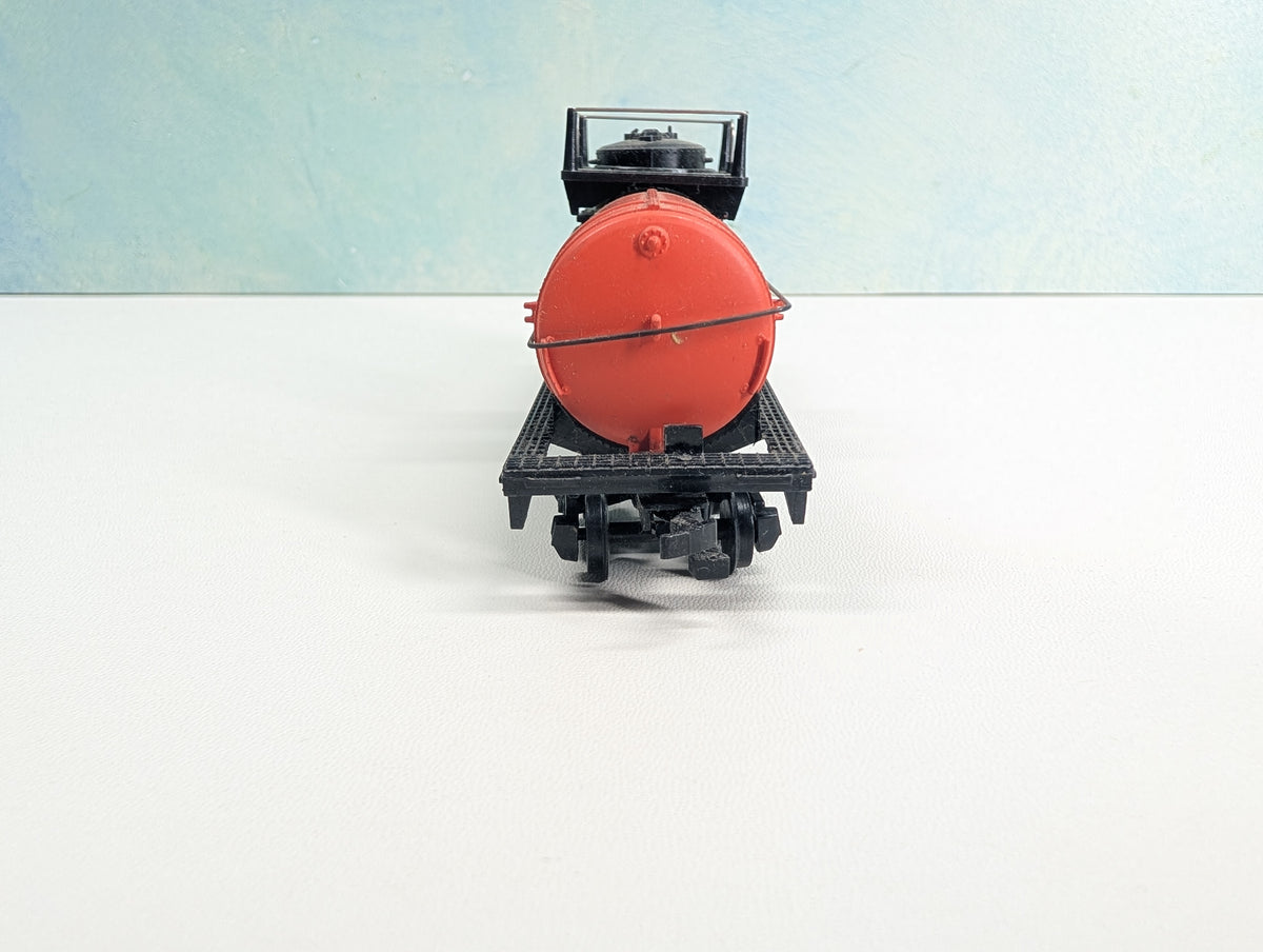 USED Bachmann HO Scale Single Dome Chemical Tank Car Hooker