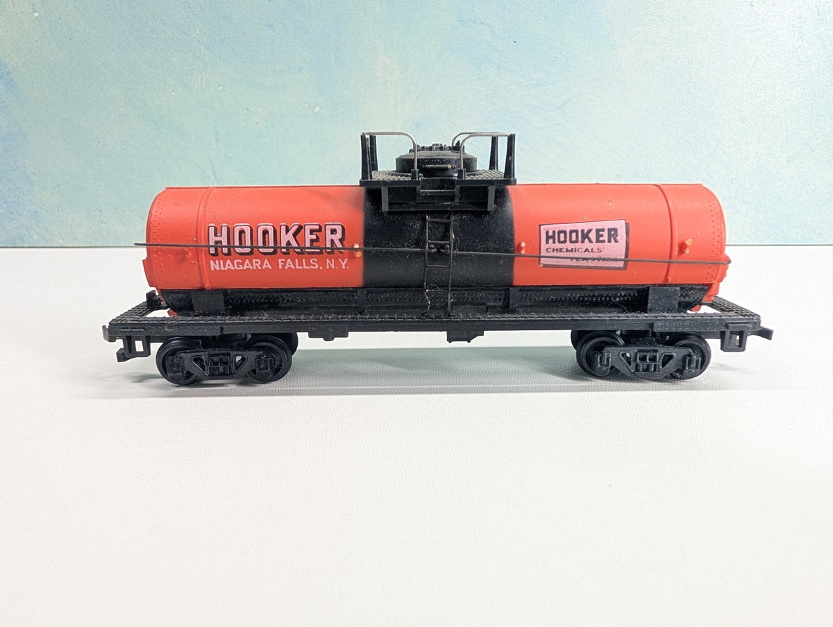 USED Bachmann HO Scale Single Dome Chemical Tank Car Hooker