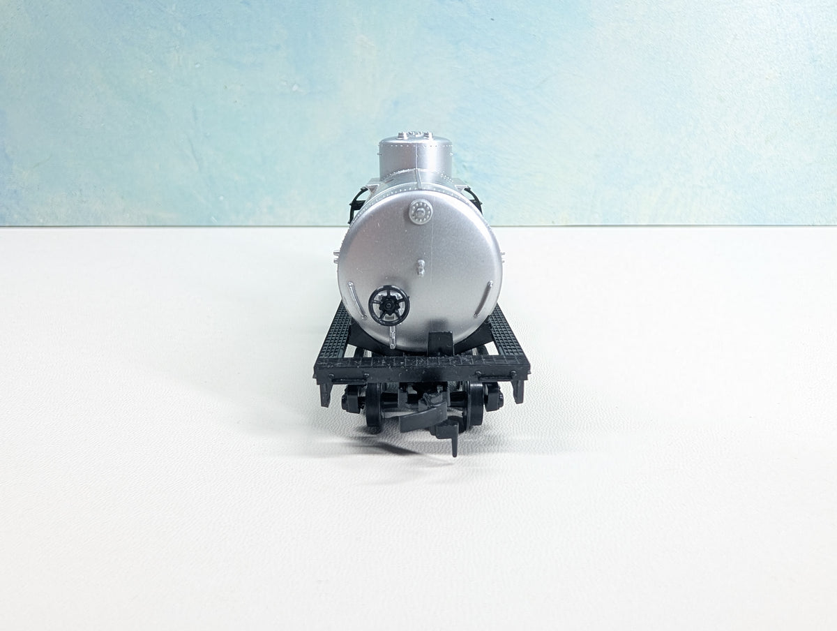 USED Life-Like HO Scale Single Dome Tank Car, V-8 Vegetable Juice Campbell's