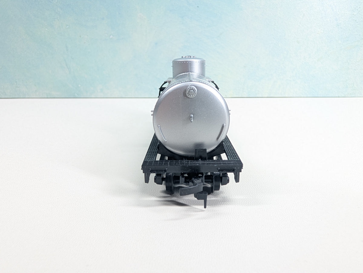 USED Life-Like HO Scale Single Dome Tank Car, V-8 Vegetable Juice Campbell's