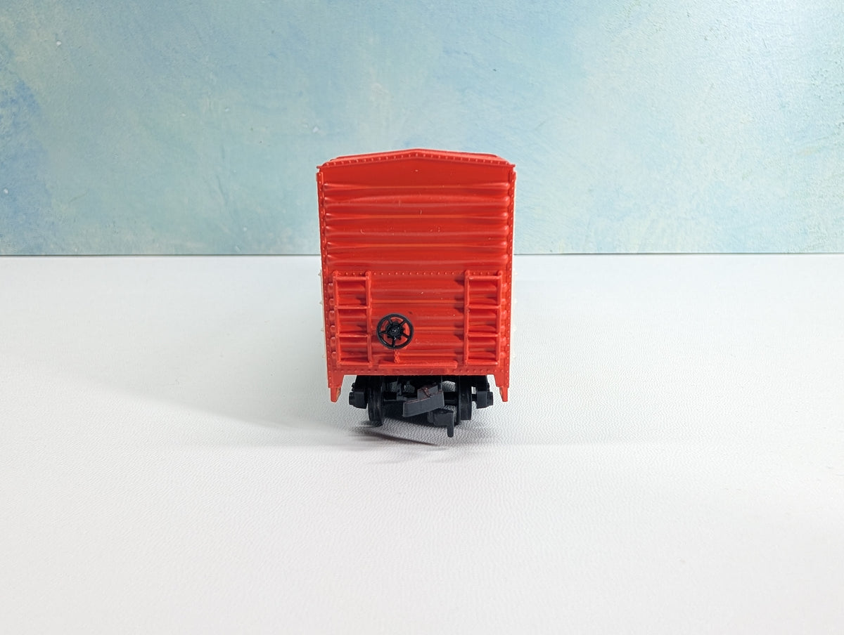 USED Life-Like HO Scale 50' SD Box Car Tropicana TPIX #106