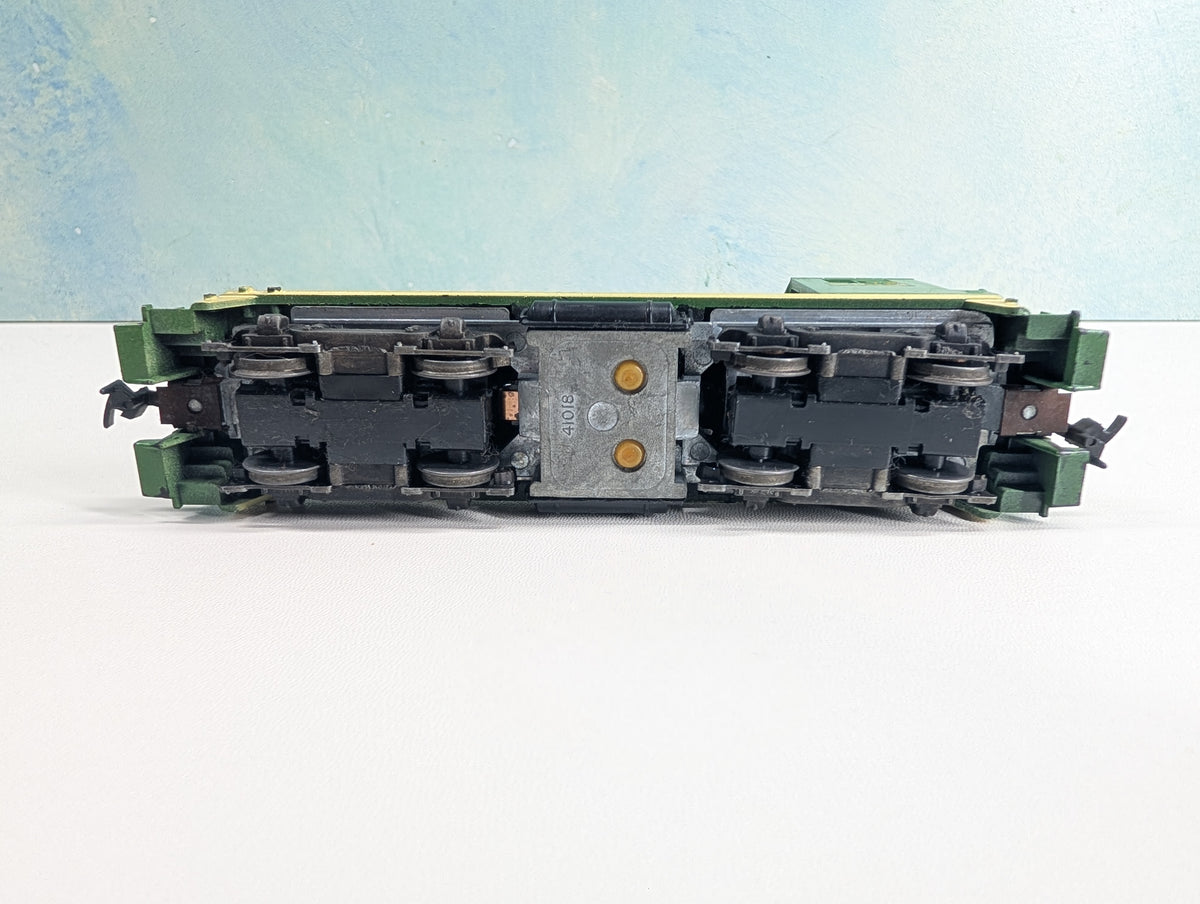 USED Athearn HO Scale Diesel Switcher Locomotive Reading #2610 Tested! DC