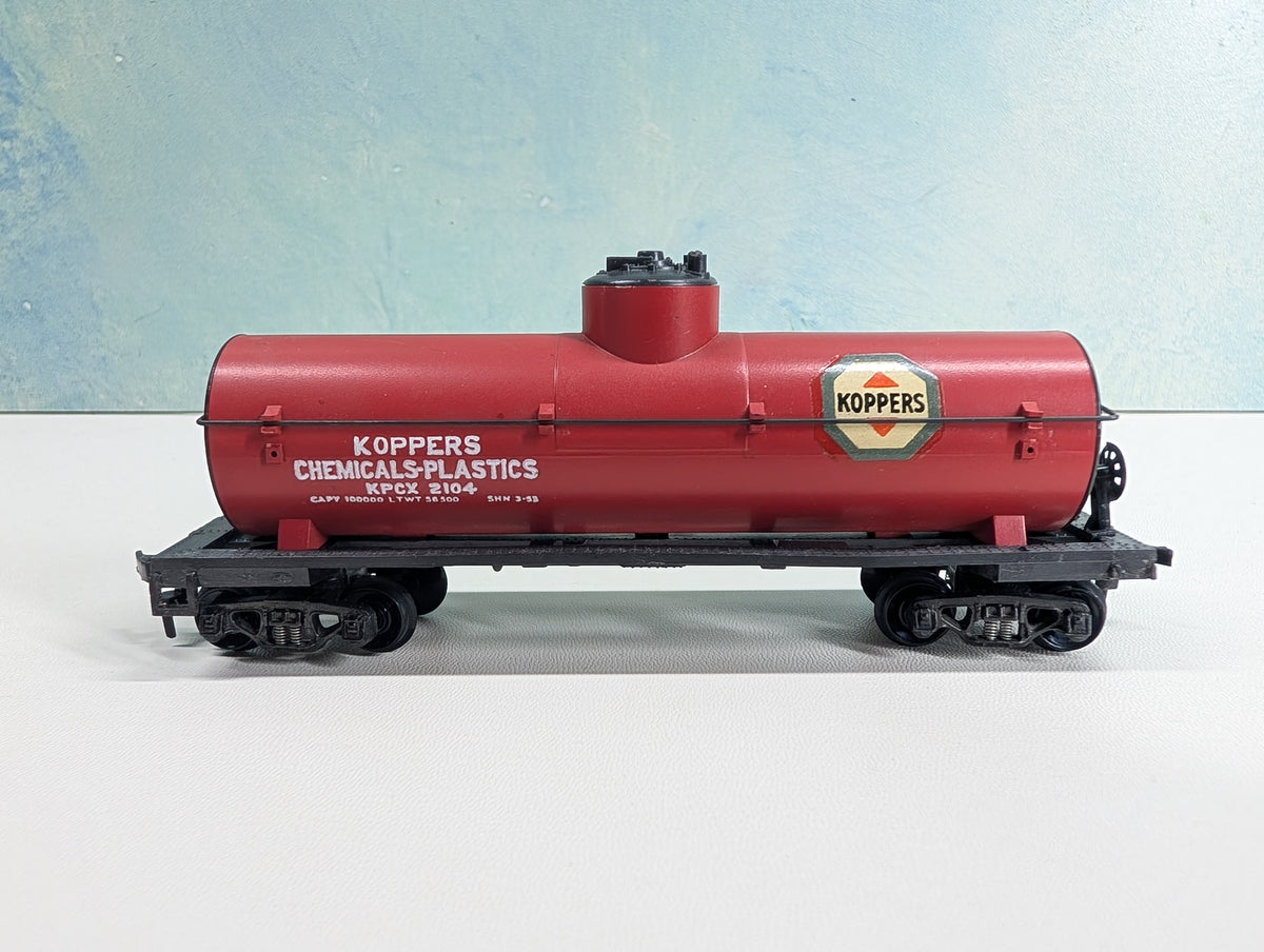 USED Varney HO Scale Single Dome Tank Car Koppers Chemicals KPCX #2104