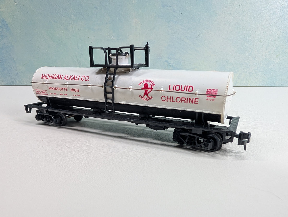 USED HO Scale Tank Car Michigan Allkali Co GATX #39617