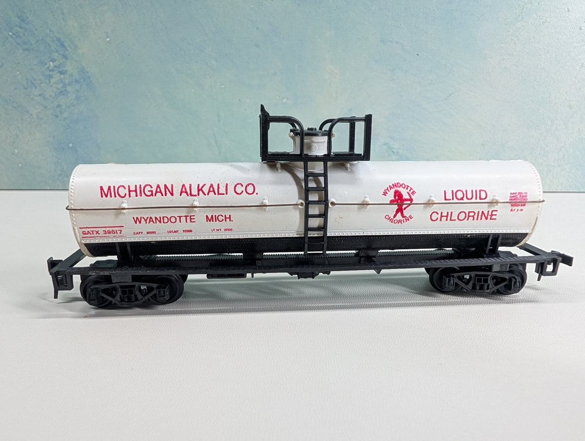 USED HO Scale Tank Car Michigan Allkali Co GATX #39617