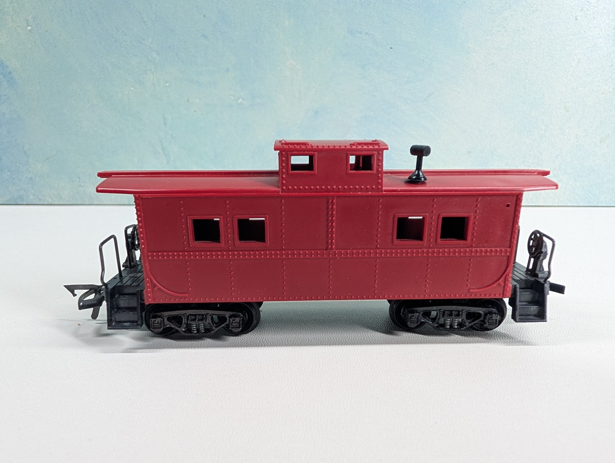 USED HO Scale Caboose Undecorated Red