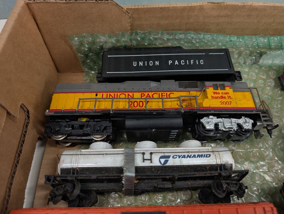 USED HO Scale Lot of for Parts/Repairs Locomotives, Box Cars, Tank Cars, Shells and more