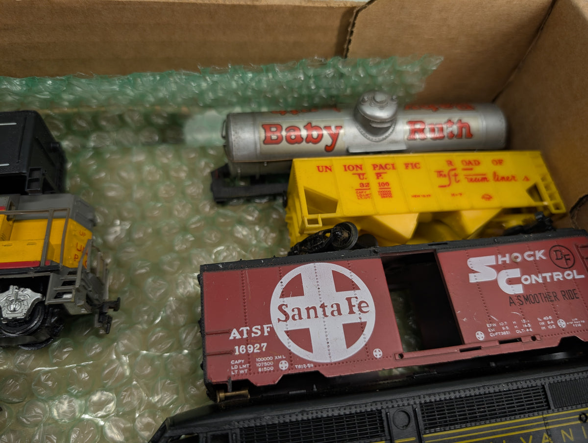 USED HO Scale Lot of for Parts/Repairs Locomotives, Box Cars, Tank Cars, Shells and more