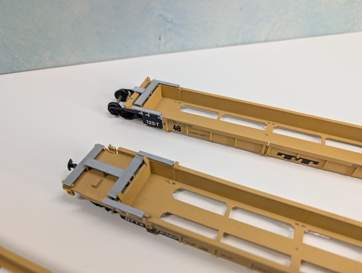 USED Walthers 932-3971 HO Scale 305' Thrall 5 Unit Articulated Double Stack 48' Well Car TTX DTTX #72382