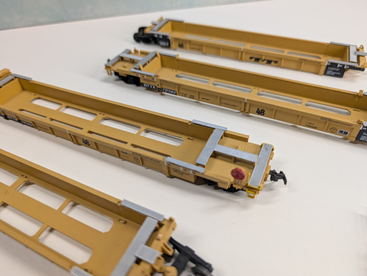 USED Walthers 932-3971 HO Scale 305' Thrall 5 Unit Articulated Double Stack 48' Well Car TTX DTTX #72382