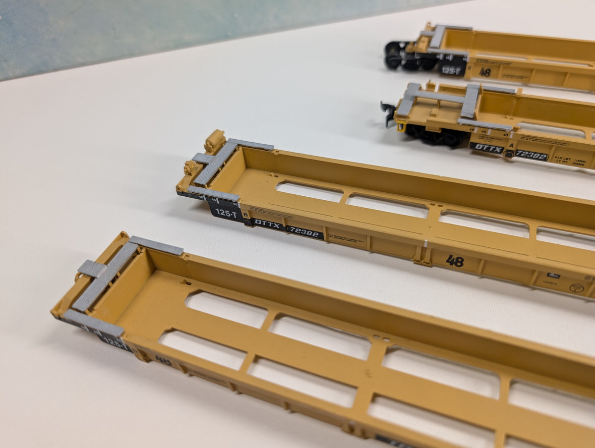 USED Walthers 932-3971 HO Scale 305' Thrall 5 Unit Articulated Double Stack 48' Well Car TTX DTTX #72382