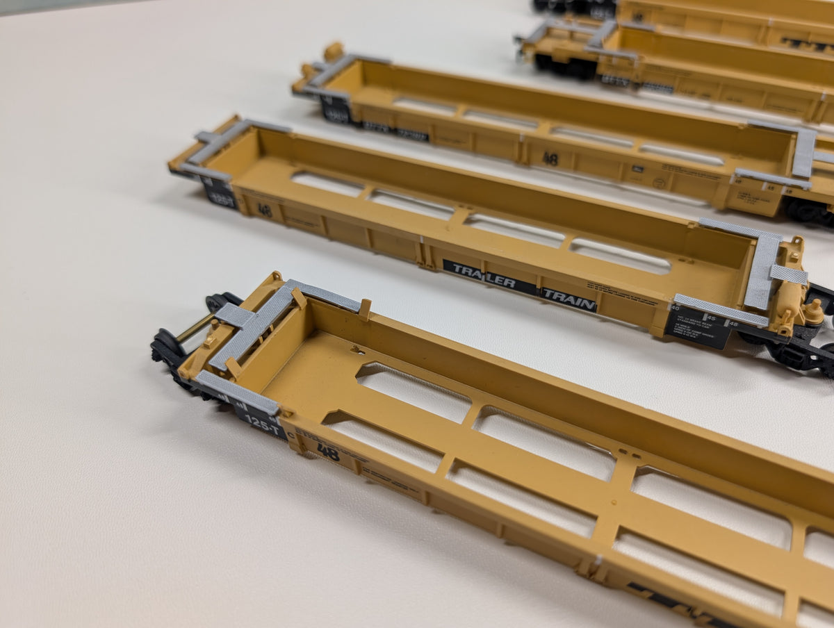 USED Walthers 932-3971 HO Scale 305' Thrall 5 Unit Articulated Double Stack 48' Well Car TTX DTTX #72382