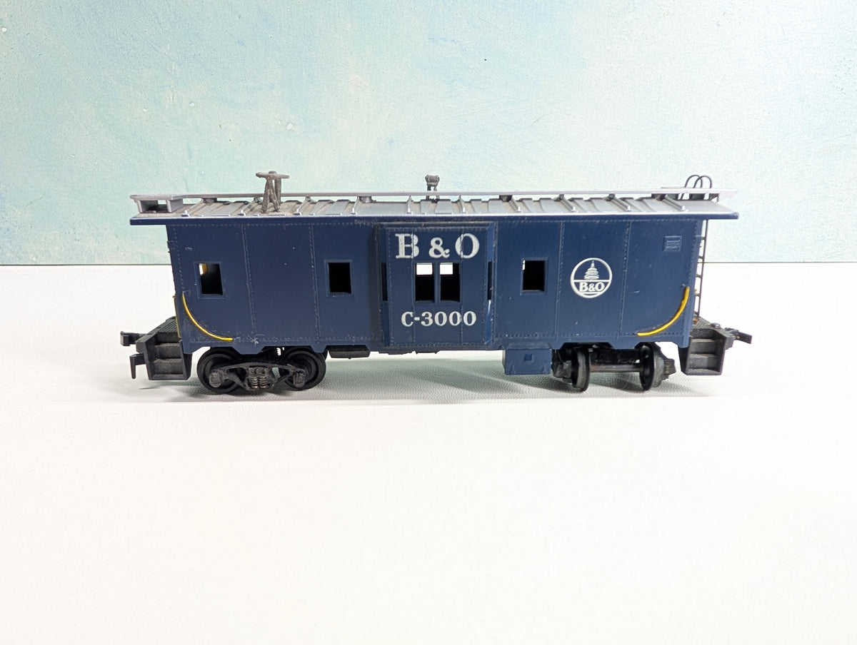 USED Athearn HO Scale Bay Window Caboose Baltimore and Ohio B&O #C-3000