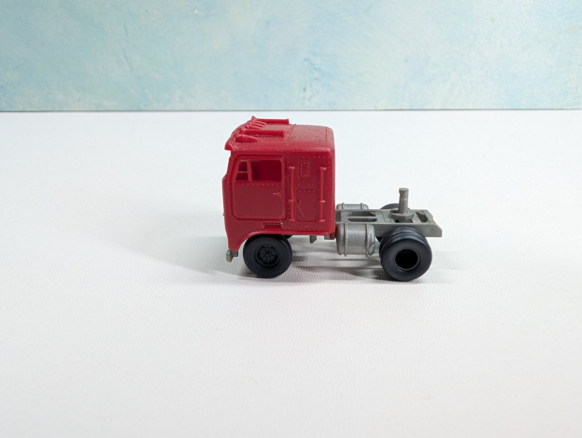 USED Tyco HO Scale Red Tractor Cab